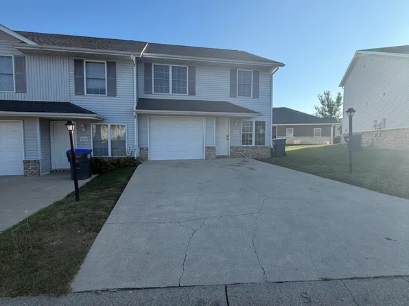 1421 W Rockcrest Dr, Bloomington, IN 47403