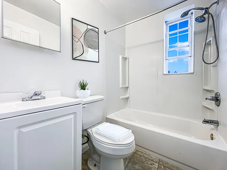 Grange Apartments — Photo 6