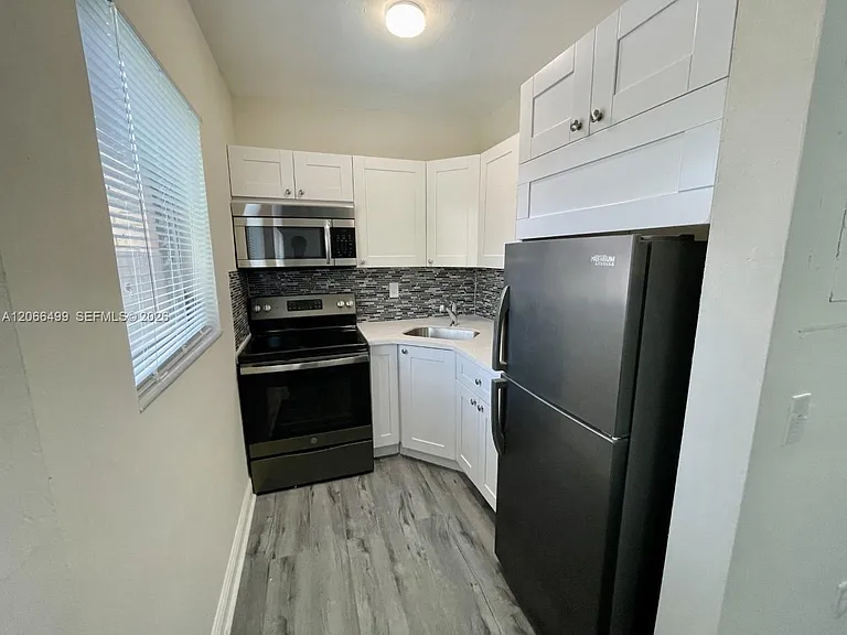 218 Santillane Ave #21 — Photo 8
