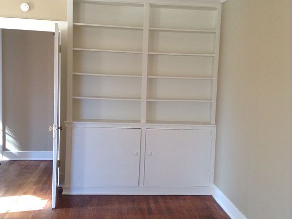 Built in cabinet in living r