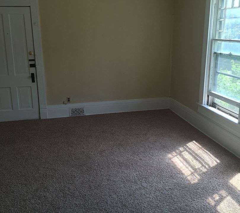 2nd image of 802 Washington Ave #A