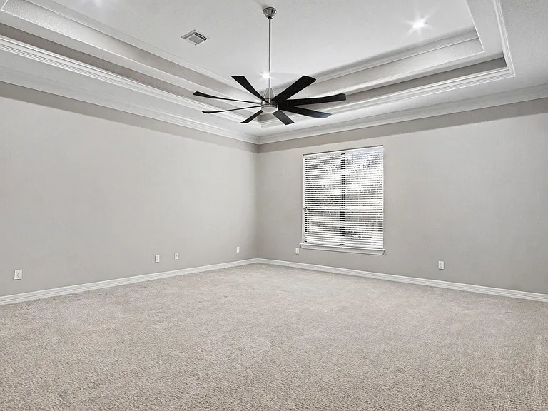 15569 Crown Oaks Dr — Photo 17