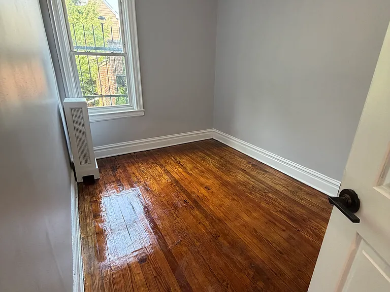 211 Grant Ave #1F — Photo 9