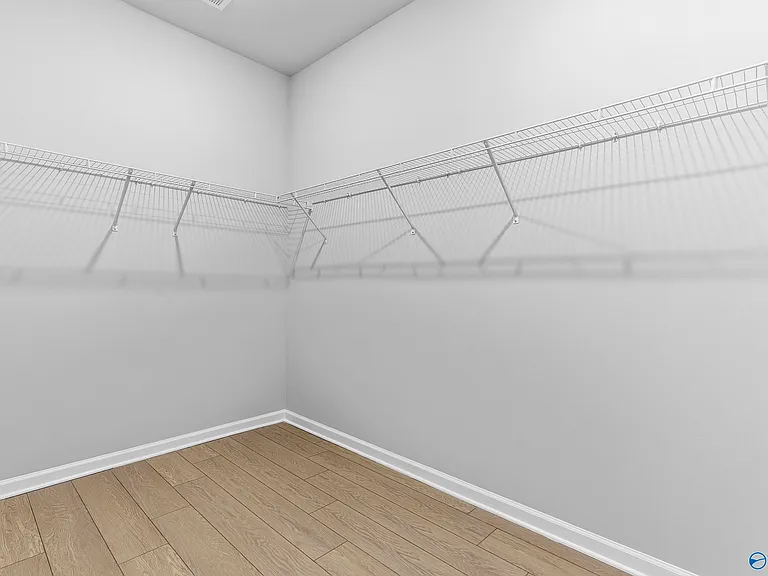 305 Pond Spring Dr — Photo 6