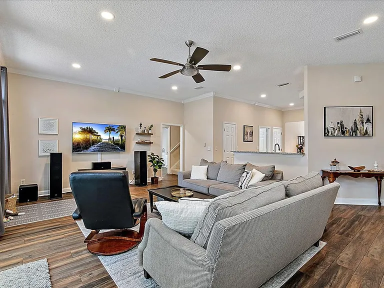 165 N Lake Cunningham Ave — Photo 20