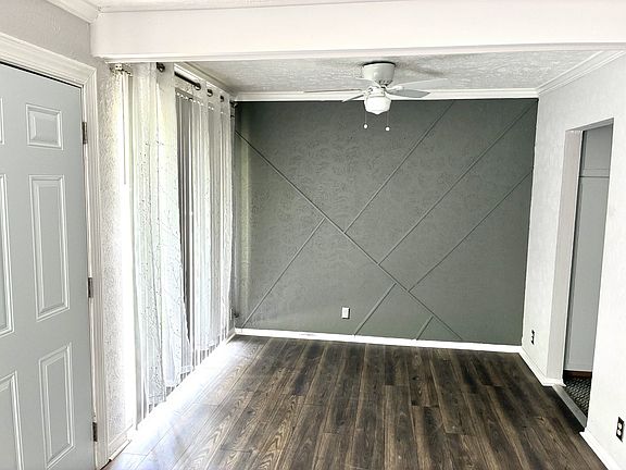 3rd image of 810 Bellevue Rd APT 120