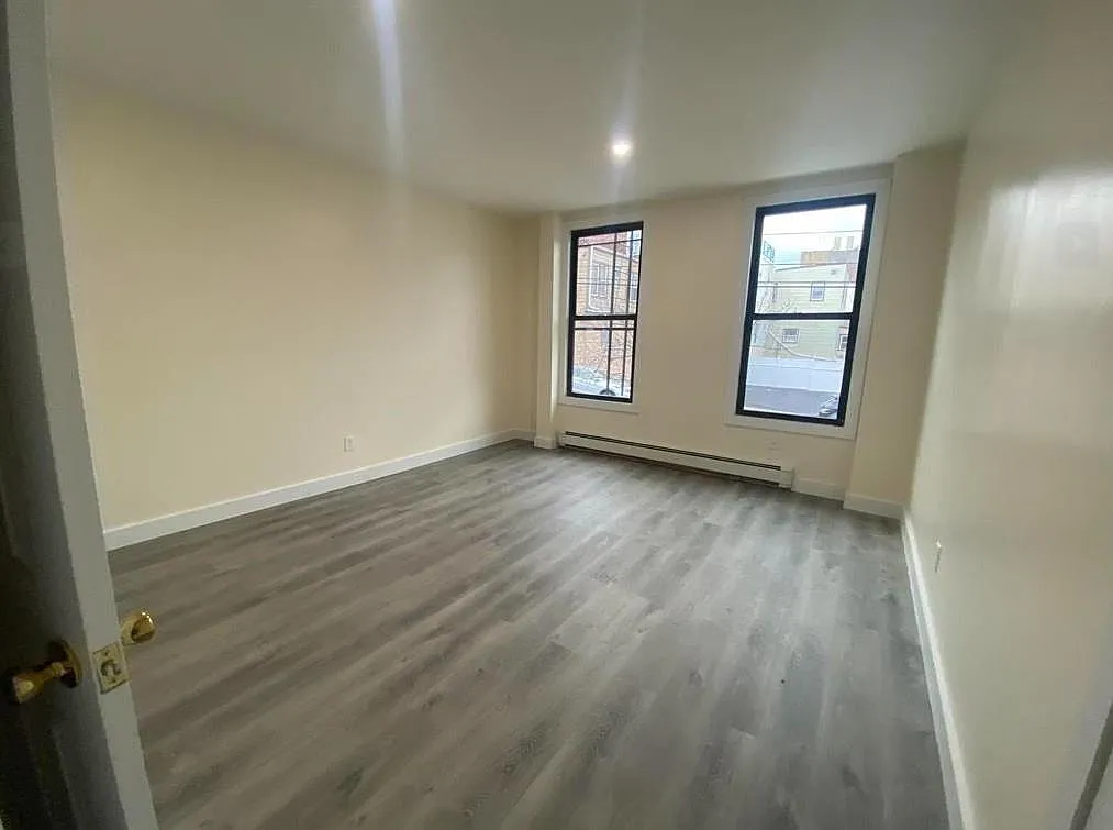 3 bed, 2.0 bath, $2,900 — Photo 4
