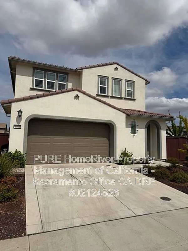 3 bed, 2.5 bath, 1828 sqft, $2,995 — Photo 1