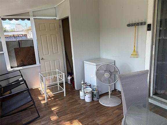 4th image of 908 S SOLANDRA DRIVE