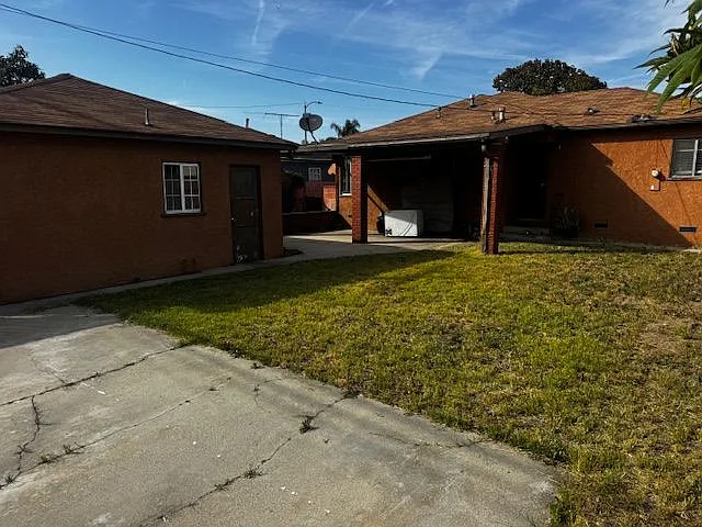 9610 Rosecrans Ave — Photo 3