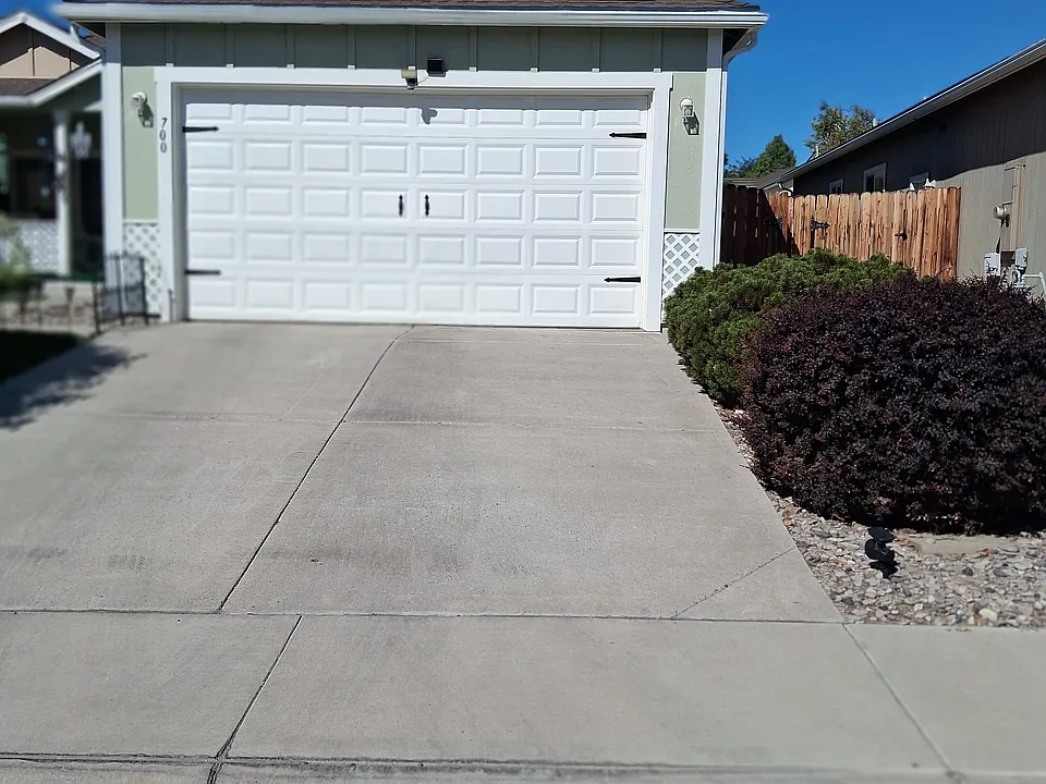 700 W Canary Cir