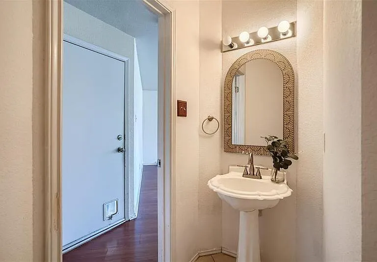 13431 Athens Trl — Photo 19