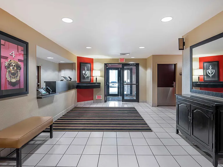 Lobby and Guest Check-in