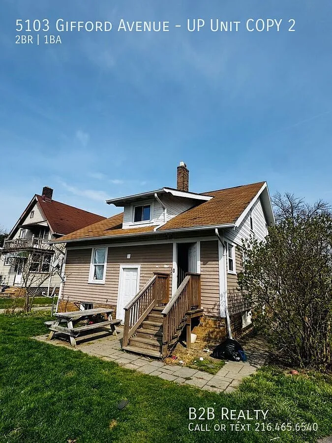 Building Photo - 5103 Gifford Ave #2