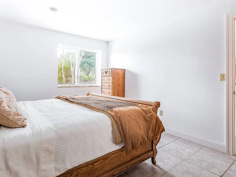 38 Fairlawn Dr — Photo 19
