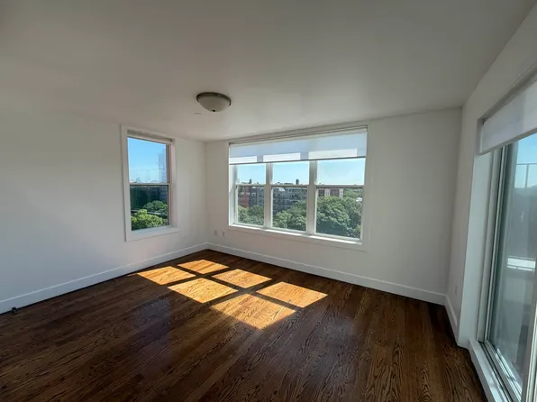490 Ocean Parkway image 1 of 11