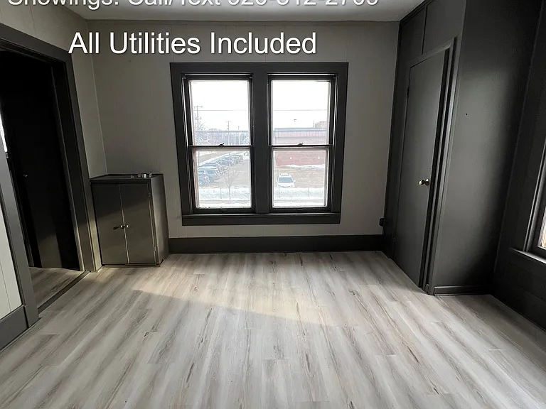 100 E Merrill Ave #4 — Photo 2