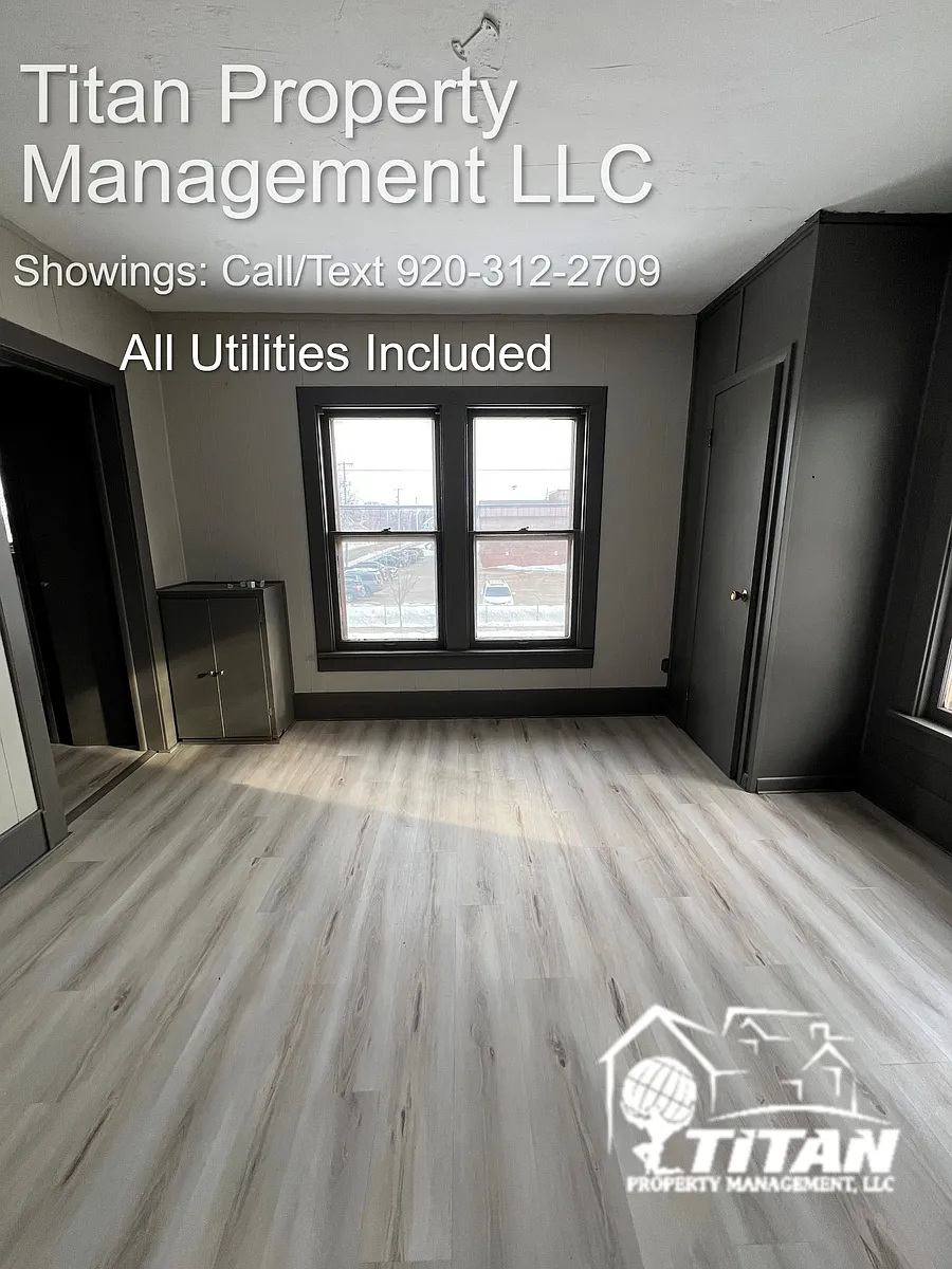 Building Photo - 100 E Merrill Ave #4
