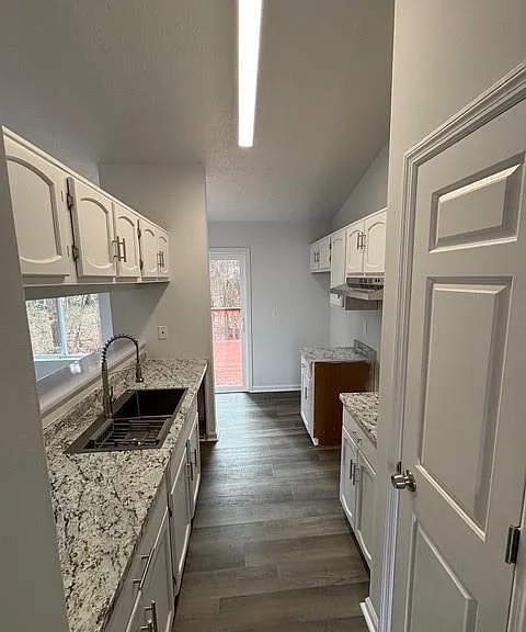 782 Fox Valley Dr — Photo 4