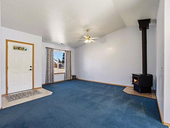4th image of 8402 W California St