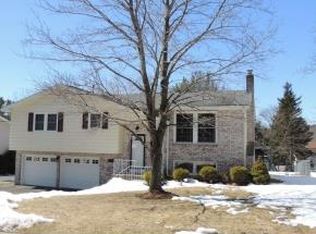 223 Antoinette Dr, Endicott, NY 13760