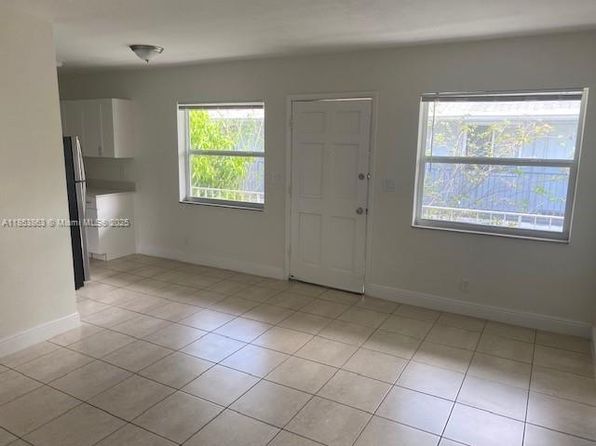 452 SW 4th Ave APT 5
