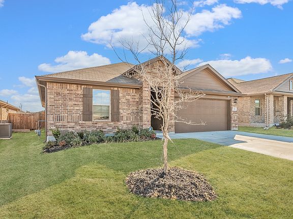 3rd image of 508 W Bronze Cir