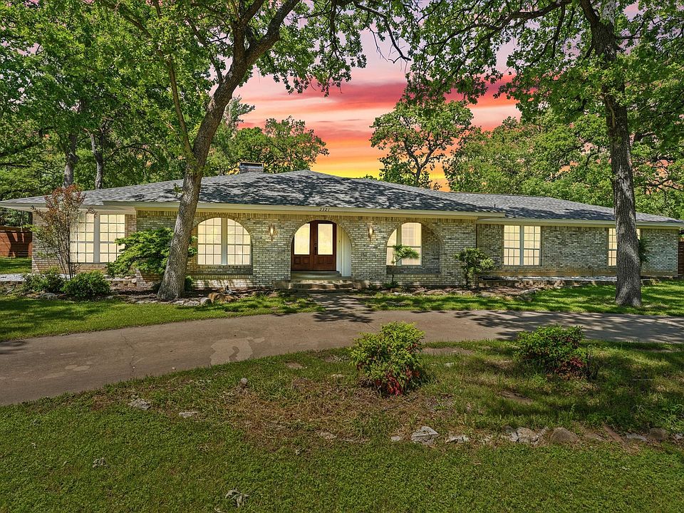 1st image of 2321 Cypress Dr