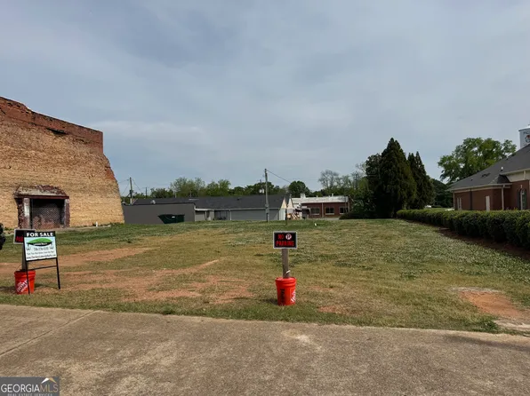 112 W Franklin St, Hartwell, GA 30643