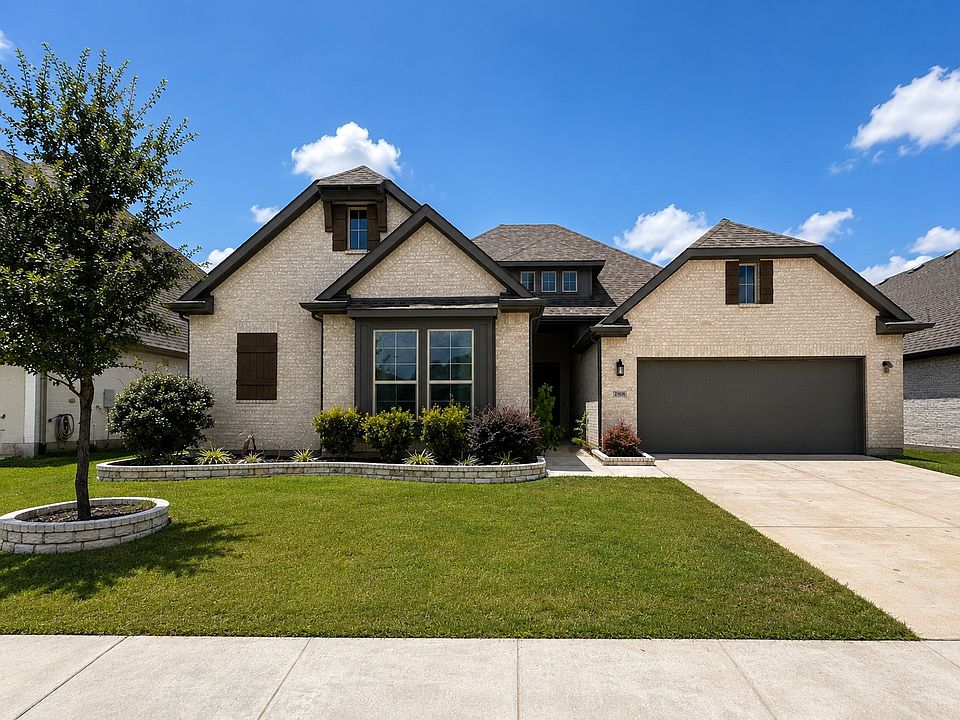 1st image of 2808 Garrison Dr