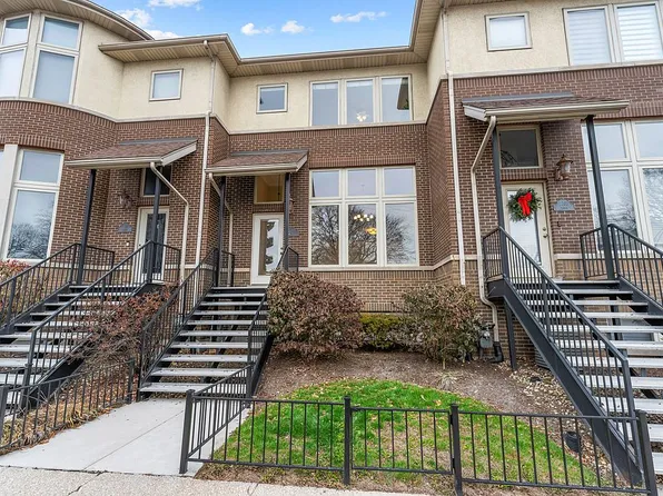 7705 York St, Forest Park, IL 60130