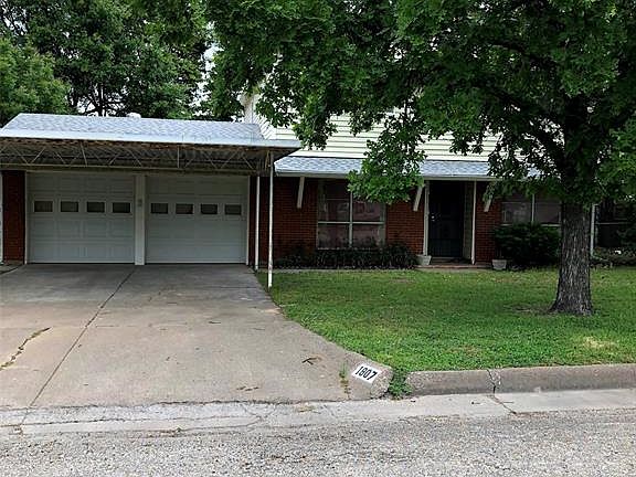 2nd image of 1807 SE 10th St