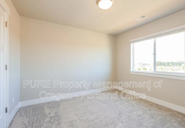 504 NE Trillium Dr — Photo 30
