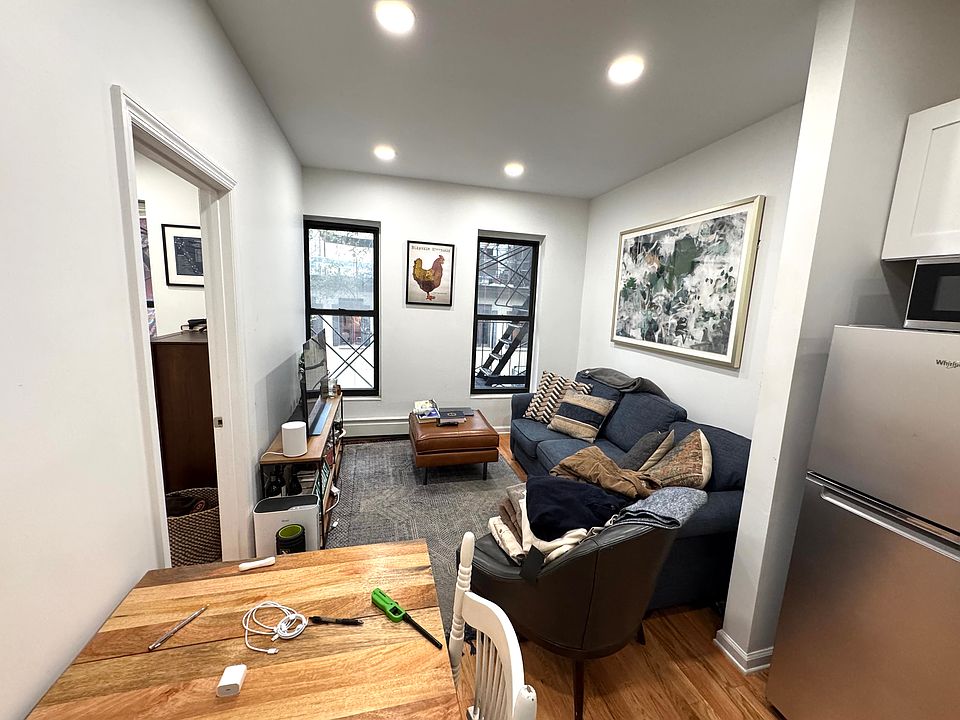 1st image of 206 Thompson St #5