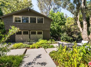 689 Brooktree Rd, Santa Monica, CA 90402