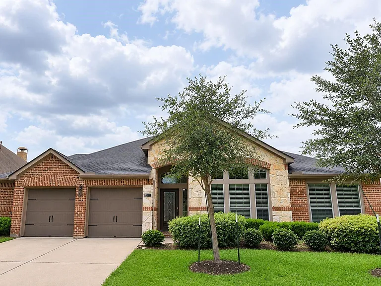 13611 Summer Cloud Ln — Photo 1