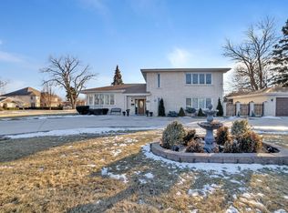 8315 W Bryn Mawr Ave, Chicago, IL