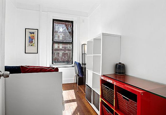5th image of 401 W 57th St APT 3A