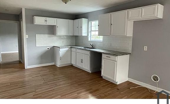 4th image of 3817 Wipprecht St Unit A