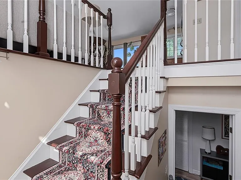 45 Oakwood Ave — Photo 27