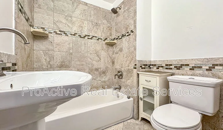 2728 E Virginia Beach Blvd — Photo 24