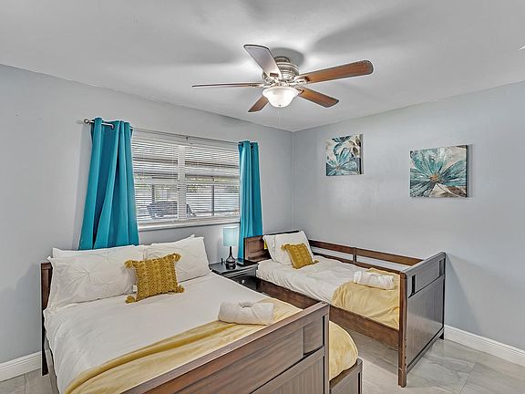 4th image of 4091 SW 51st St