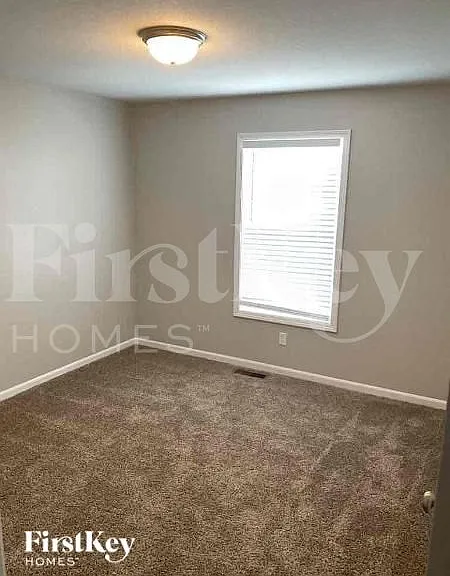8915 NE 101st St — Photo 6