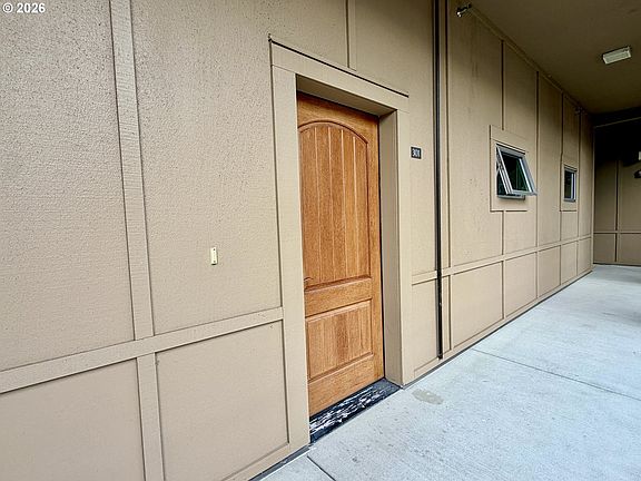 4th image of 3930 Abbey Ln #301A