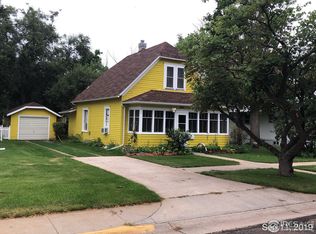 509 W 5th St, Julesburg, CO 80737