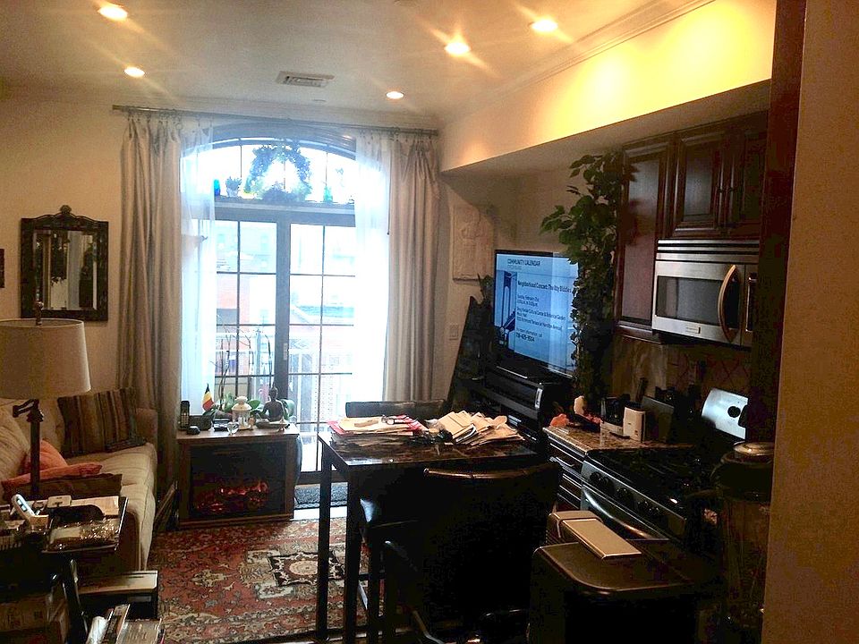 1st image of 2569 38th St