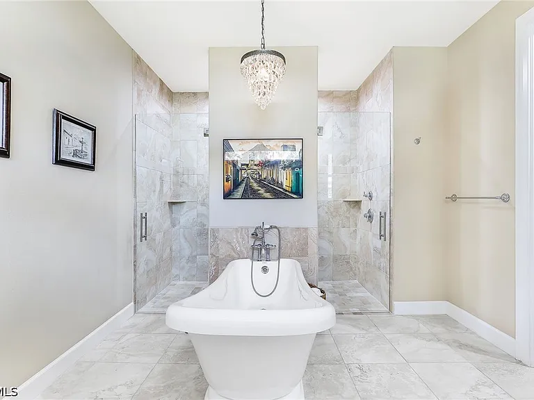 1221 La Faunce Way — Photo 10