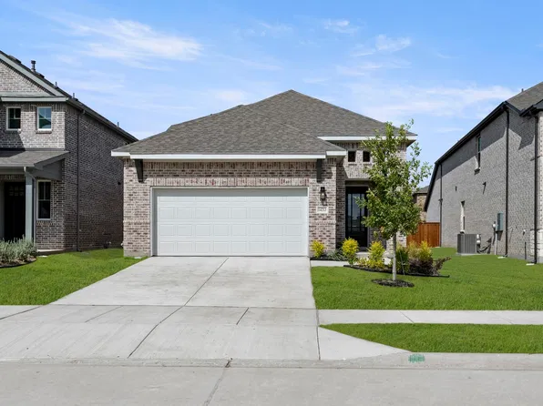 14213 Gallatin St, Pilot Point, TX 76258
