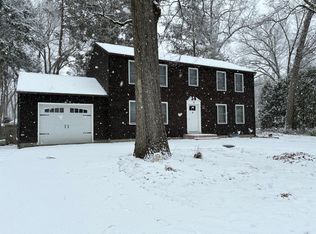 5 Ferncroft St, Longmeadow, MA 01106