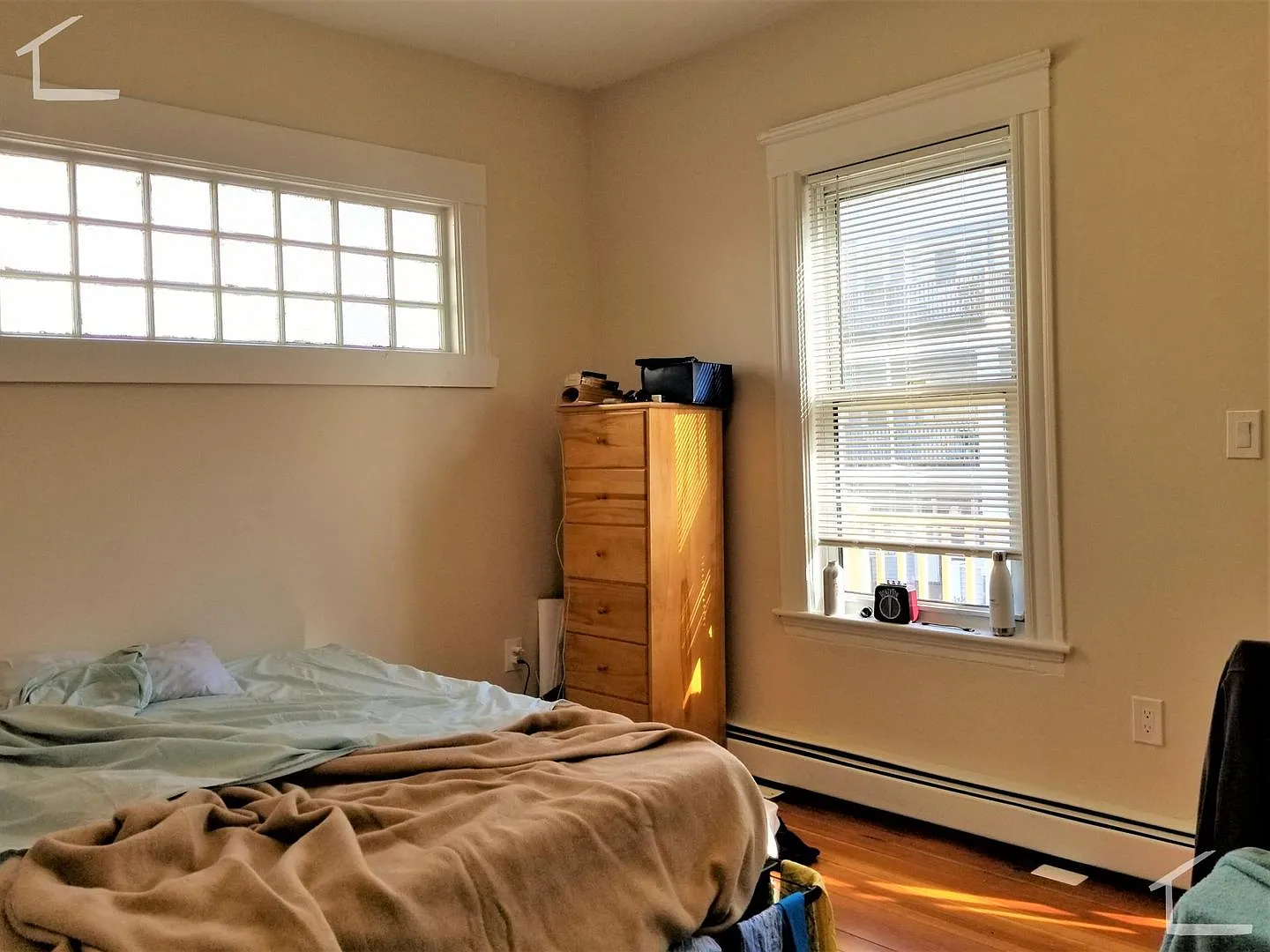 Nice 5 bed in Allston — Photo 3